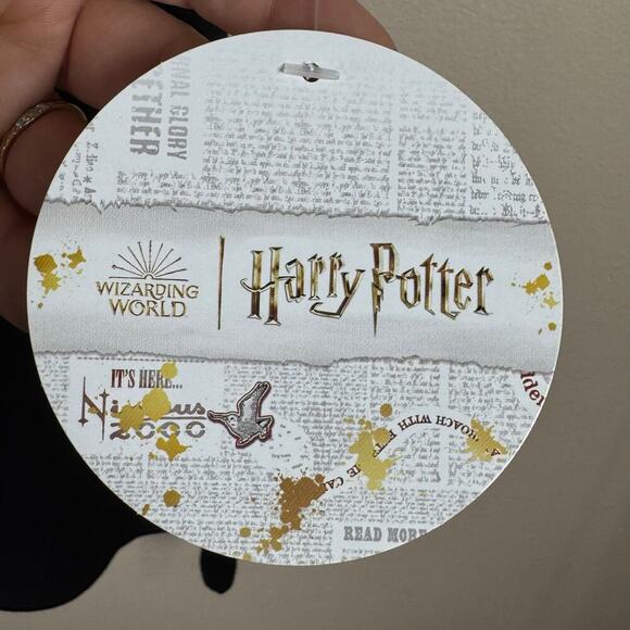 NWT Womens Hogwarts Wizarding World T Shirt Medium Harry Potter Black Potion - Picture 4 of 6